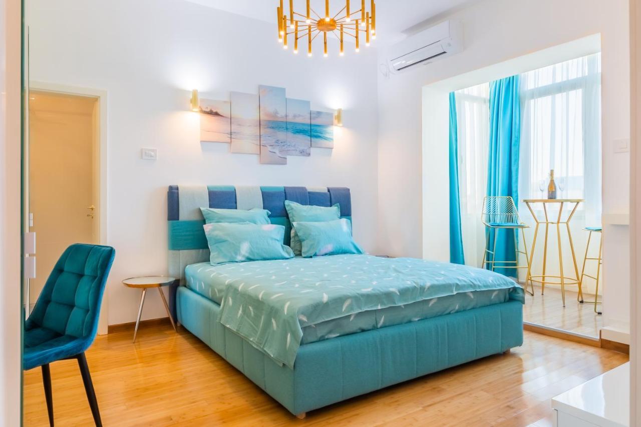 New Studio Carturesti - City Center Bucarest Esterno foto
